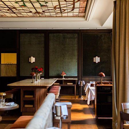 Parkhotel Mondschein, A Member Of Design Hotels Bolzano Bagian luar foto