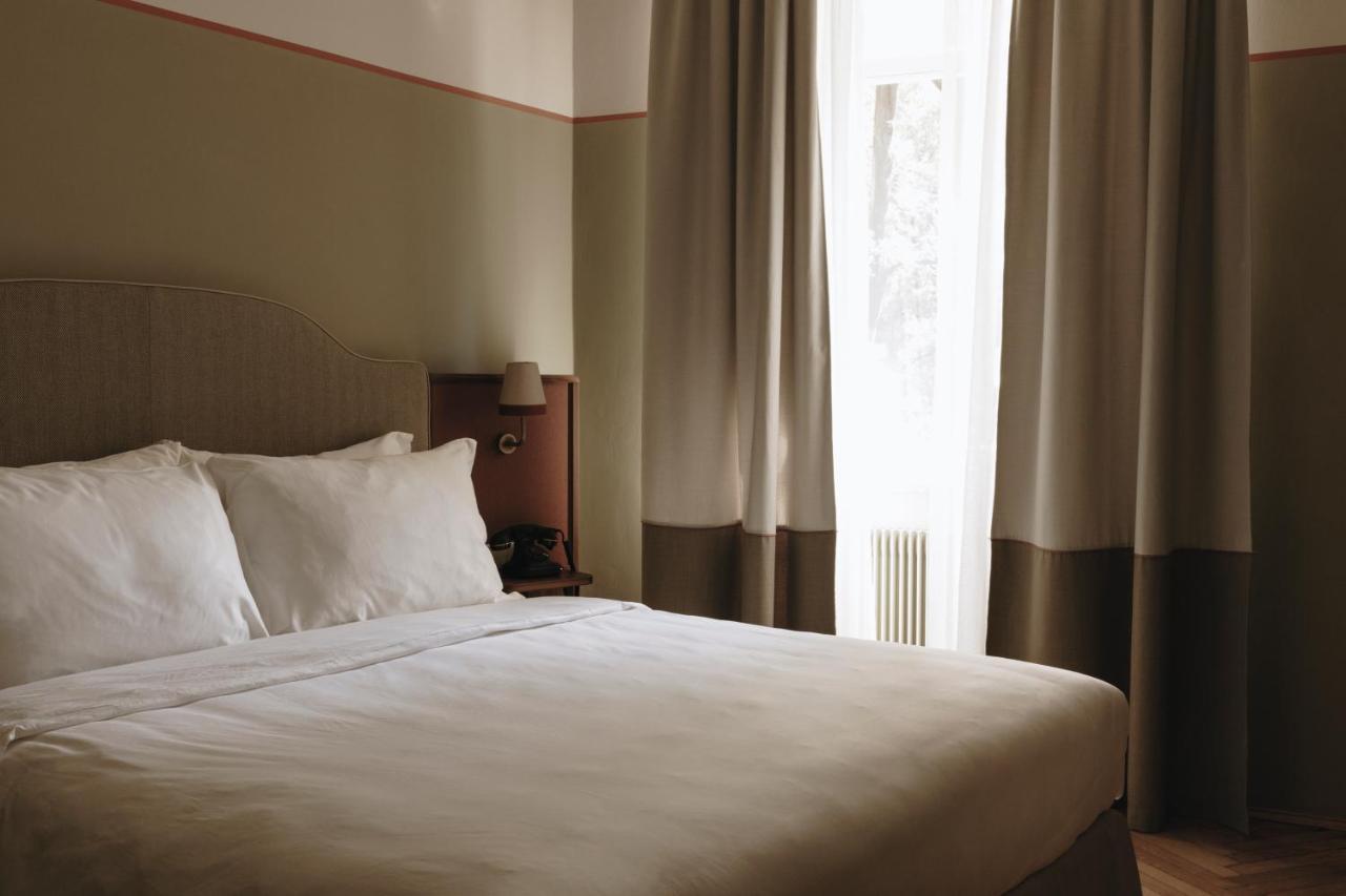 Parkhotel Mondschein, A Member Of Design Hotels Bolzano Bagian luar foto