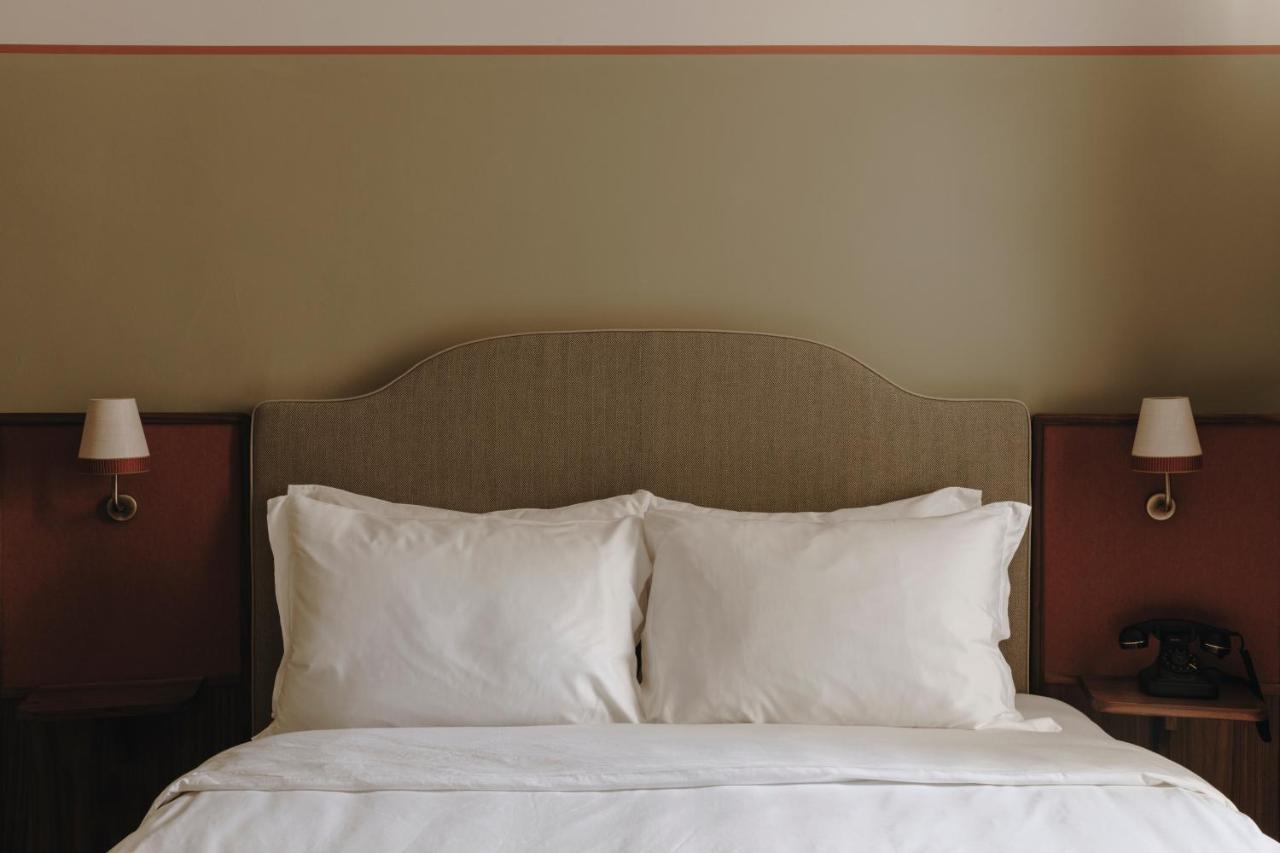 Parkhotel Mondschein, A Member Of Design Hotels Bolzano Bagian luar foto