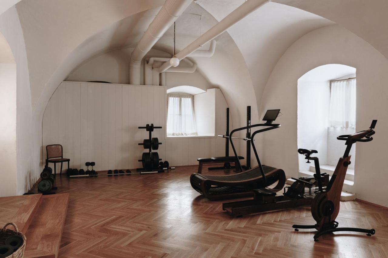 Parkhotel Mondschein, A Member Of Design Hotels Bolzano Bagian luar foto