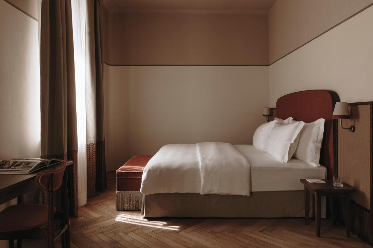 Parkhotel Mondschein, A Member Of Design Hotels Bolzano Bagian luar foto