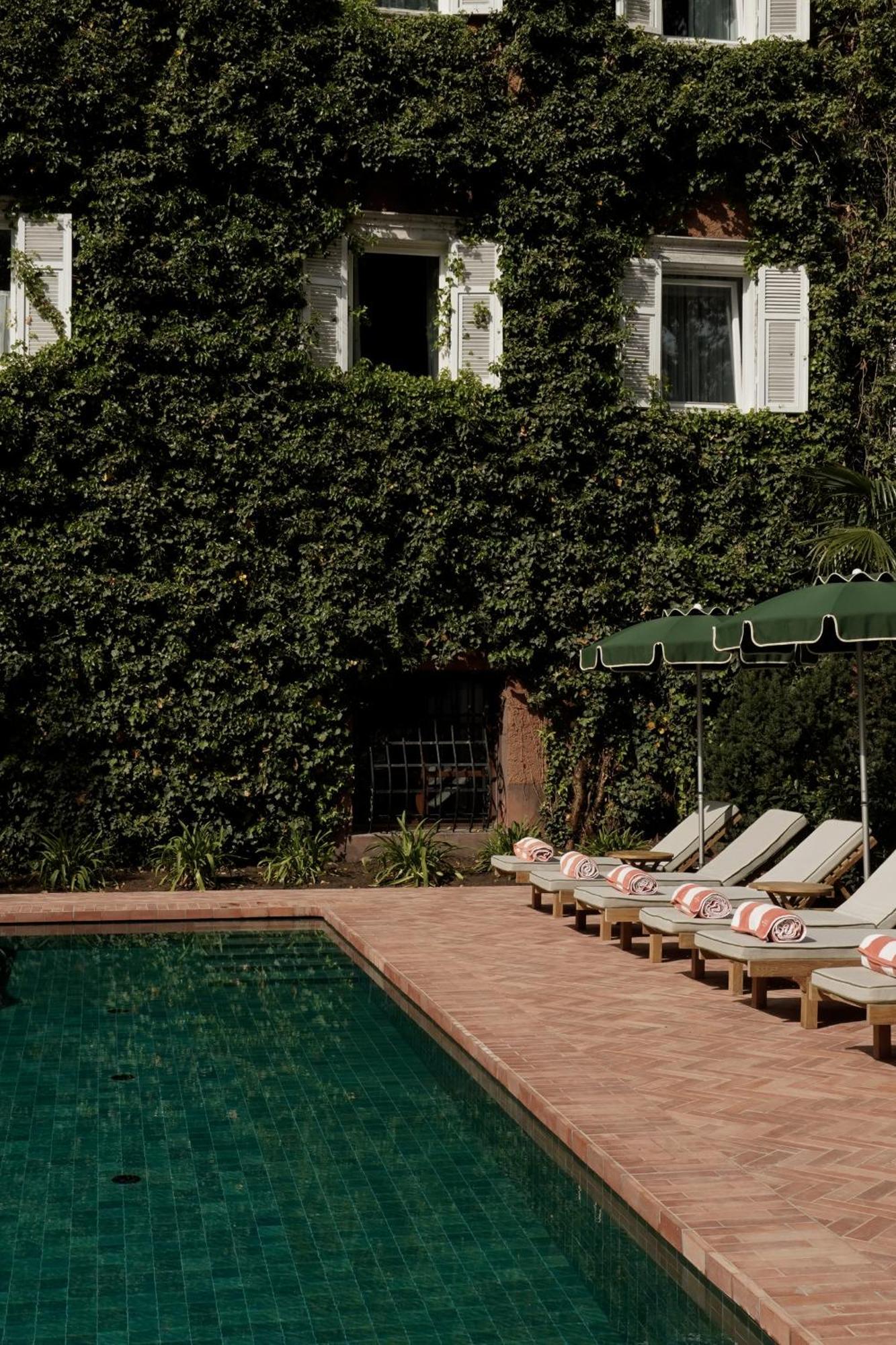 Parkhotel Mondschein, A Member Of Design Hotels Bolzano Bagian luar foto