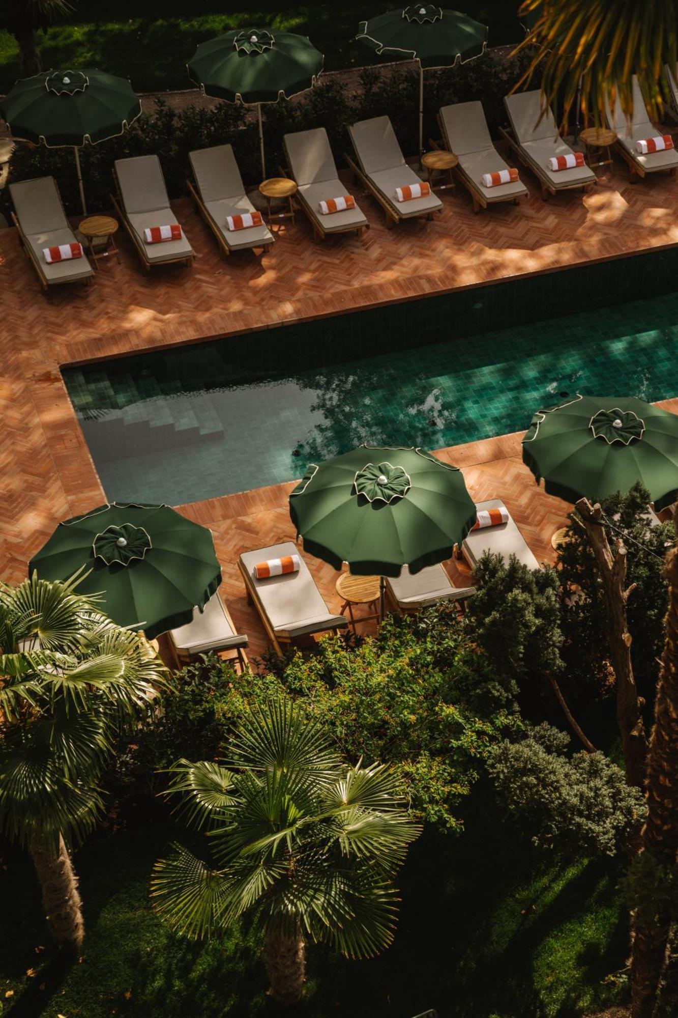 Parkhotel Mondschein, A Member Of Design Hotels Bolzano Bagian luar foto