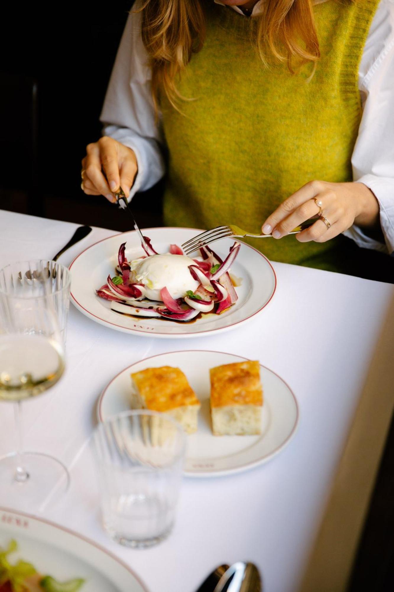 Parkhotel Mondschein, A Member Of Design Hotels Bolzano Bagian luar foto