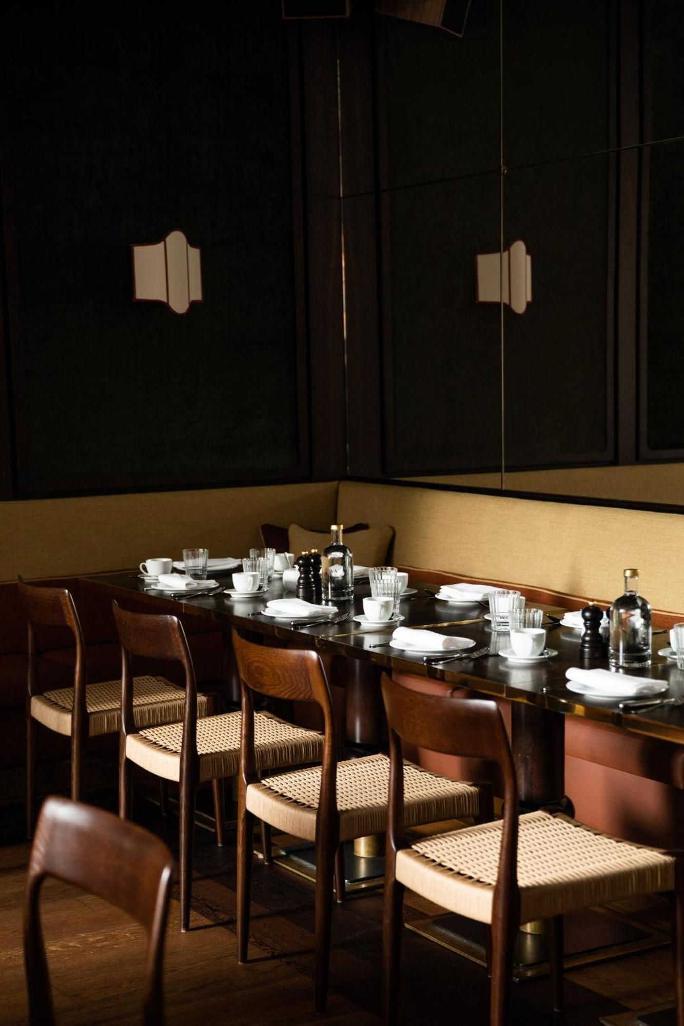 Parkhotel Mondschein, A Member Of Design Hotels Bolzano Bagian luar foto