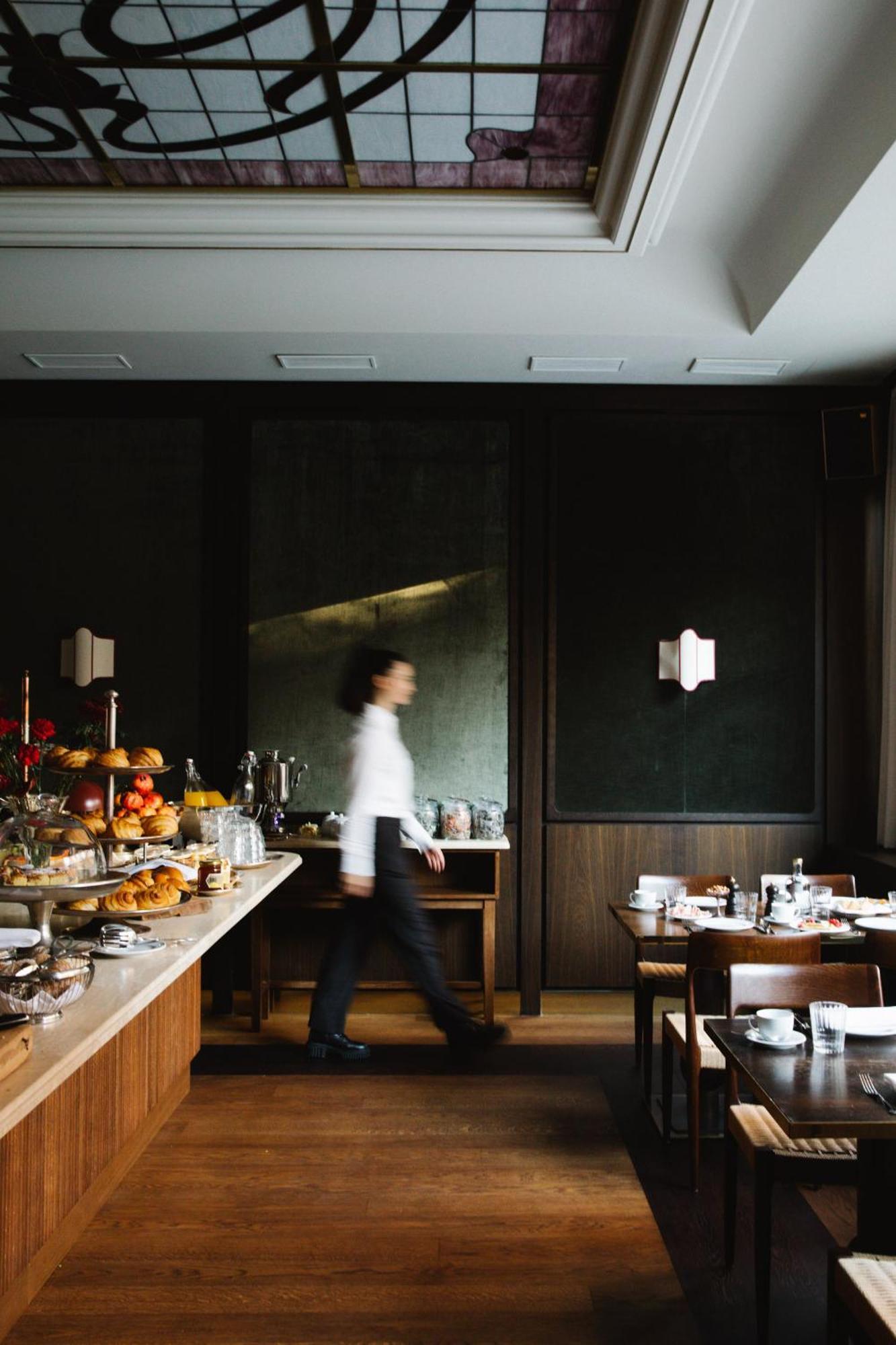 Parkhotel Mondschein, A Member Of Design Hotels Bolzano Bagian luar foto