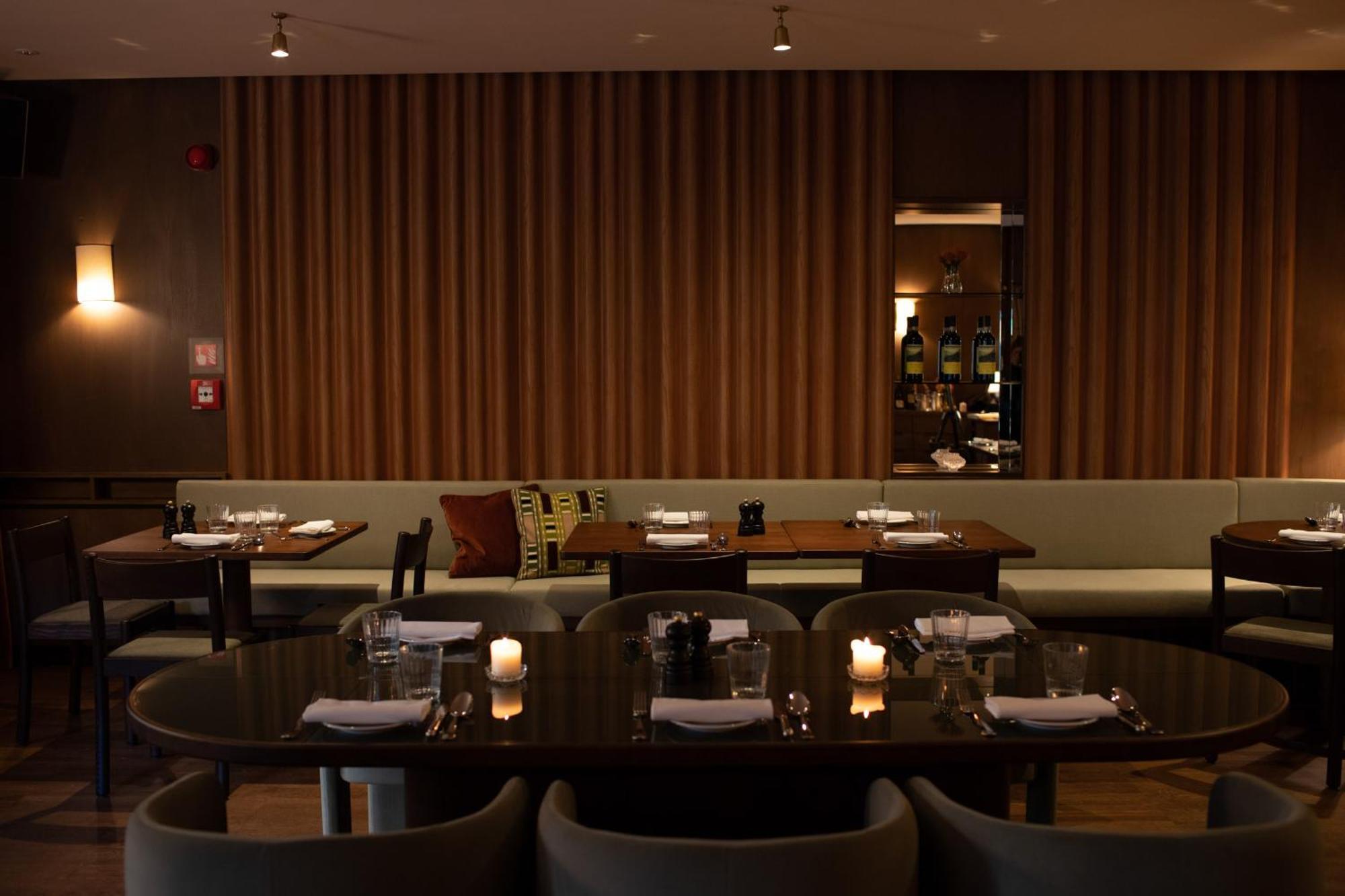 Parkhotel Mondschein, A Member Of Design Hotels Bolzano Bagian luar foto